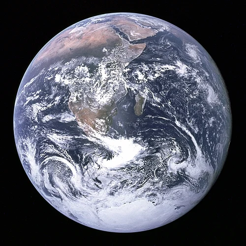 Planeten in ons zonnestelsel 4 500px The Earth seen from Apollo 17 500px The Earth seen from Apollo 17 Telescoop.nl - Alles voor sterrenkijken & natuurwaarneming