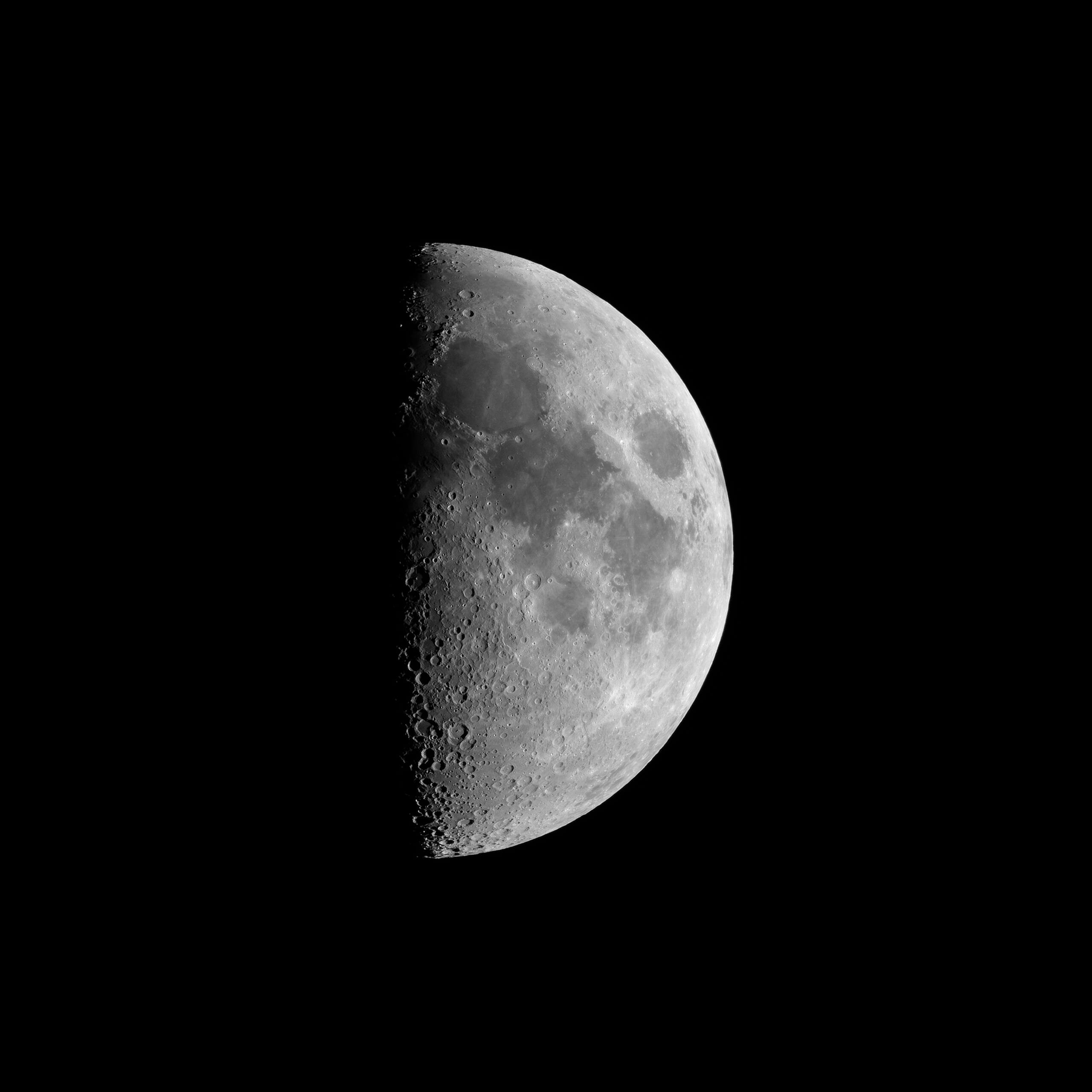 Is de Maan een planeet? 15 the moon with Vespera Pro scaled 1 is de maan een planeet