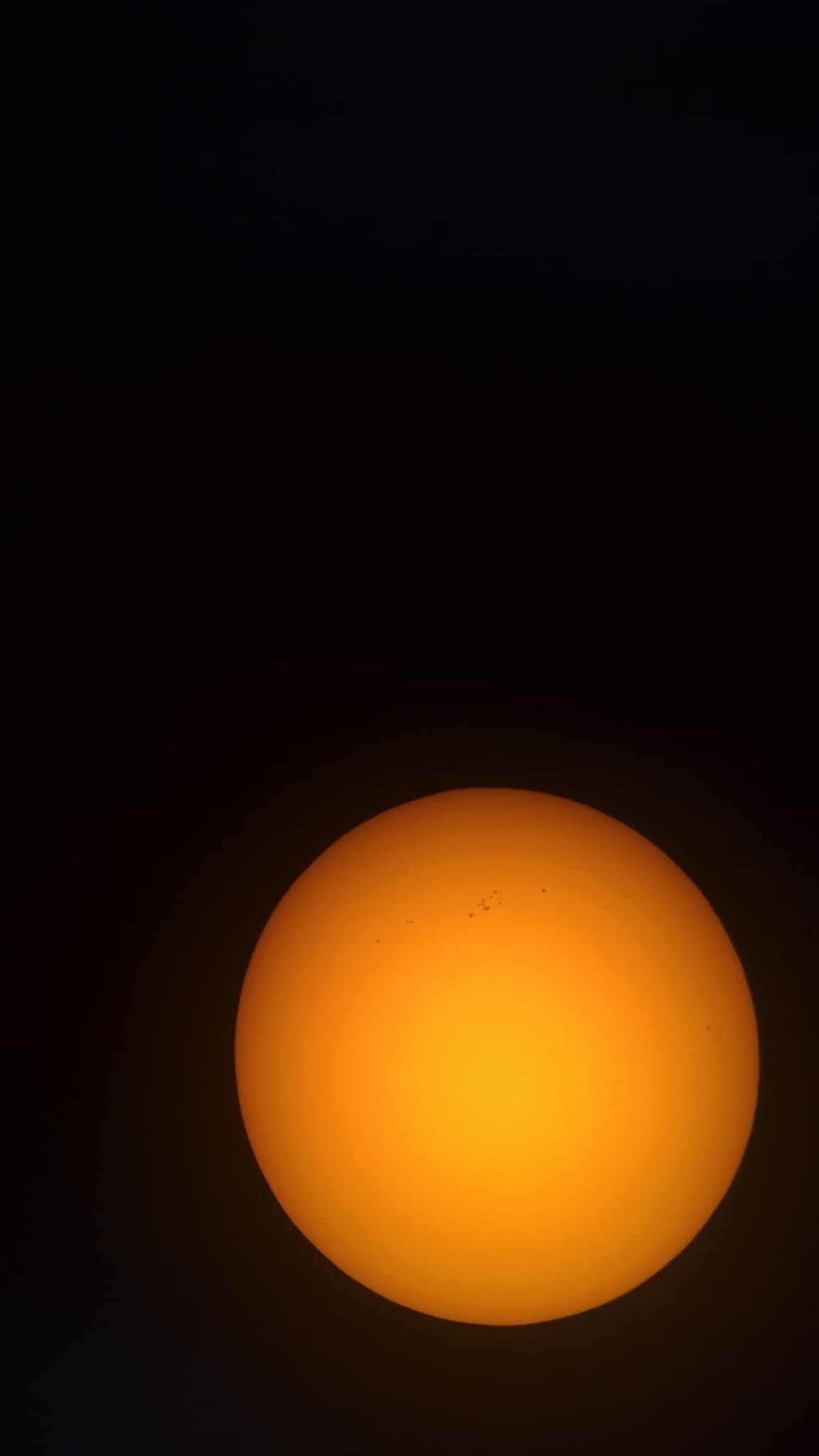 Sun through a telescope 4 Telescoop.co.uk - Everything for stargazing & nature observation