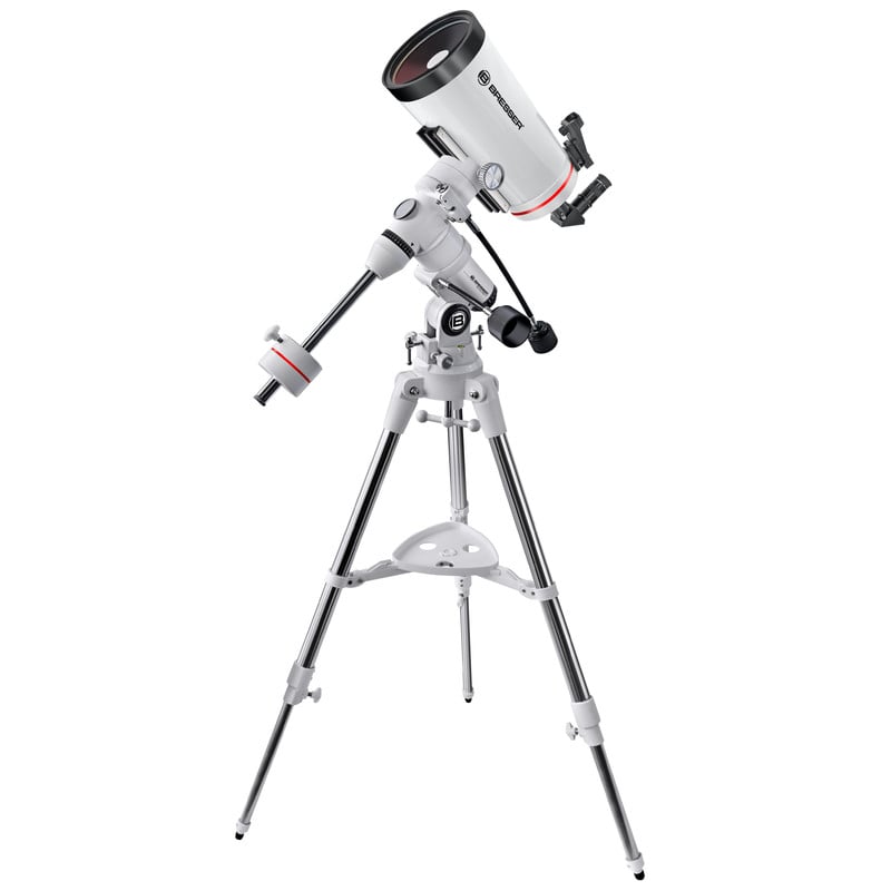Bresser Messier 127/1900 Maksutov EXOS-1 2 Bresser MC 127 1900 Telescoop Maksutov Messier EXOS 1 2 Bresser MC 127/1900 compleet gemonteerd op EXOS-1 statief inclusief accessoireplateau, kijkend omhoog.