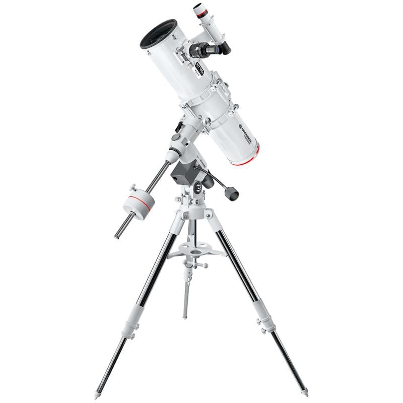 Bresser Messier 150/750 Newton Hexafoc EXOS-2 1 Bresser N 150 750 Telescoop Messier Hexafoc EXOS 2 1 Bresser N 150/750 telescoop volledig gemonteerd op EXOS-2 statief met tegengewicht en zoeker, klaar voor observatie.