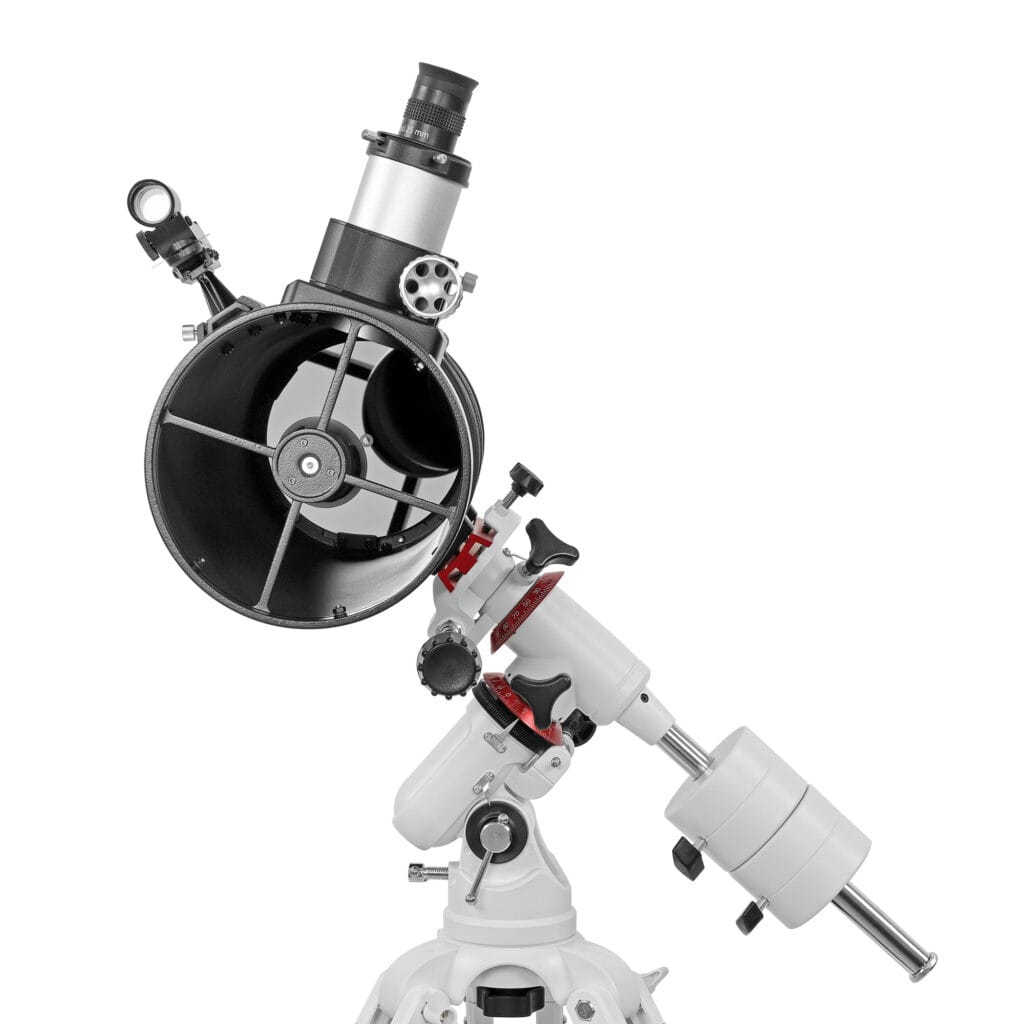 Omegon Advanced 150/750 EQ-320 2 Omegon Advanced 150 750 EQ 320 telescope 1 Omegon Advanced 150 750 EQ 320 telescope 1 Telescoop.co.uk - Everything for stargazing & nature observation