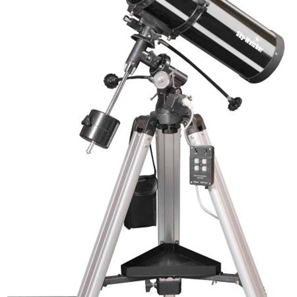 Sky-Watcher Explorer-130 EQ2 with motor - 130mm Newton Reflector 2 Skywatcher Telescope N 130 900 Explorer EQ 2 with motor 2 Skywatcher Telescope N 130 900 Explorer EQ 2 with motor 2 Telescoop.co.uk - Everything for stargazing & nature observation