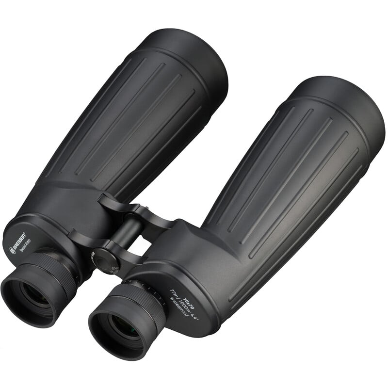 Bresser 15x70 Verrekijkers Spezial Astro SF 2 Bresser 15x70 Verrekijkers Spezial Astro SF 2 Bresser 15x70 verrekijker zijaanzicht met ergonomische rubberen bekleding