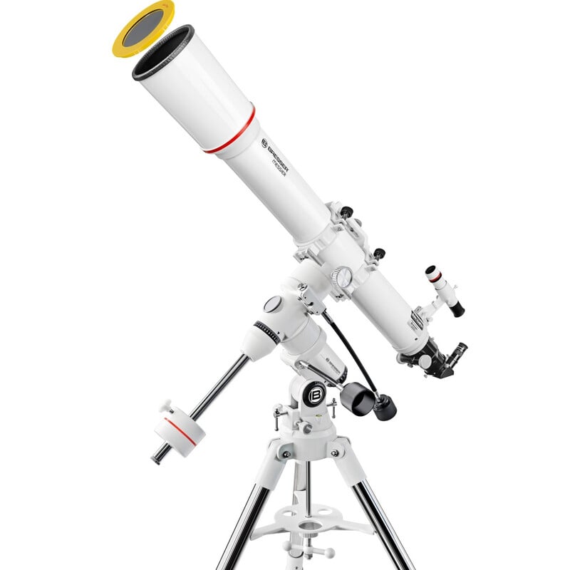 Bresser Messier 102/1350 Refractor Hexafoc EXOS-1 1 Bresser AC 102 1350 Telescoop Messier Hexafoc EXOS 1 1 Bresser AC 102/1350 telescoop op EXOS-1 montering met buis horizontaal gericht en contragewicht zichtbaar