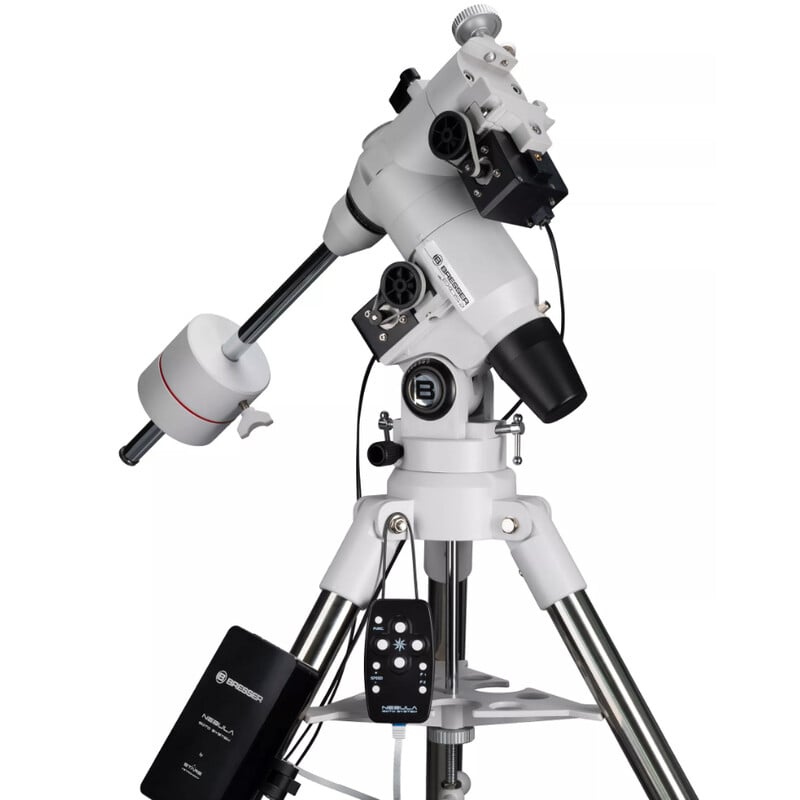 Bresser EXOS-2 EQ Montering Nebula GoTo 2 Bresser EXOS 2 EQ Montering Nebula GoTo 1 Bresser EXOS-2 EQ montering op stevig statief met contragewicht, controller en aansluitpoorten