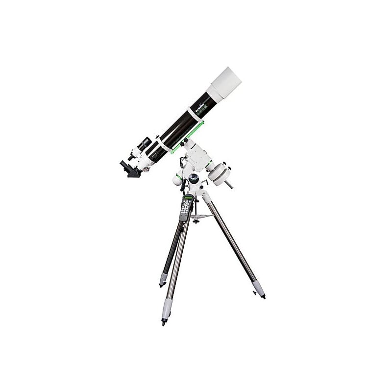 Sky-Watcher Evostar-120 HEQ5 Pro – 120mm f/8.3 Refractor 2 Skywatcher AC 120 1000 HEQ5 Telescoop EvoStar Pro SynScan GoTo 3 Skywatcher AC 120/1000 HEQ5 complete GoTo-telescoopopstelling op driepootstatief frontaal opgesteld voor observatie.