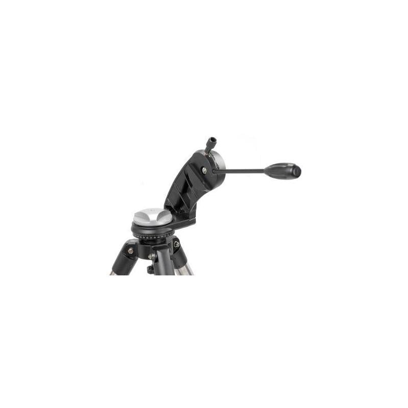 Sky-Watcher AZ3 Alt-Azimutale Montering & Aluminium Statief 2 Skywatcher AZ 4 Montering aluminium statief 1 Skywatcher AZ-4 + Montering close-up van alt-azimutaal hoofd met panoramahendel gemonteerd op statiefkop