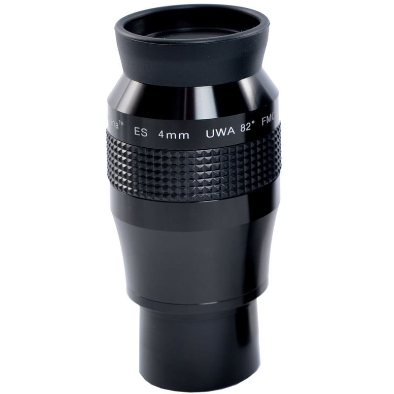 Sky-Watcher 4 mm Nirvana-ES UWA 82° Oculair 1 Skywatcher ES UWA 82° 4mm 125 Oculair Nirvana Skywatcher Oculair Nirvana 4mm ES UWA 82° met rubberen oogschelp, gekartelde handgreep en 1,25 inch vatting op witte achtergrond.