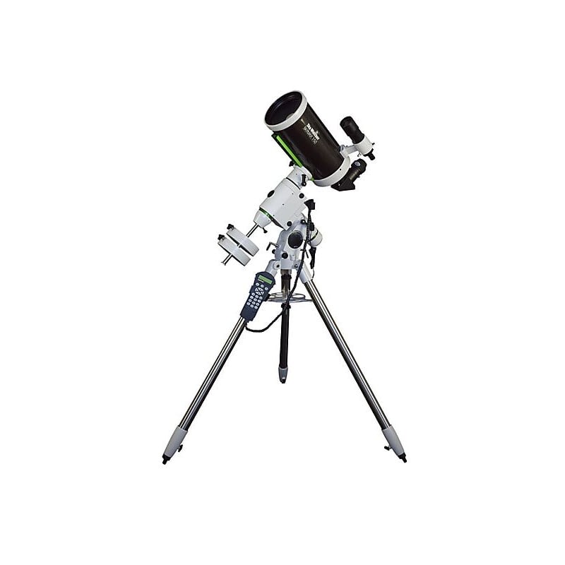 SKYMAX-150 PRO HEQ5 PRO SynScan volledig overzicht van HEQ5 Pro equatoriale montering op RVS statief met gemonteerde Skymax 150 optische buis