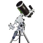 SKYMAX-150 PRO HEQ5 PRO SynScan complete Skymax 150 op HEQ5 Pro equatoriale montering met 1.75 inch RVS statief, handcontroller en accessoires in beeld