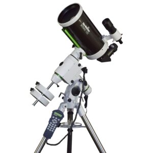SKYMAX-150 PRO HEQ5 PRO SynScan complete Skymax 150 op HEQ5 Pro equatoriale montering met 1.75 inch RVS statief, handcontroller en accessoires in beeld