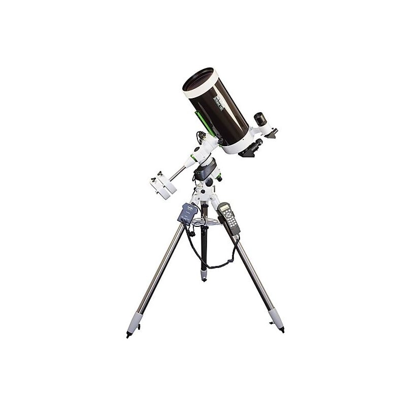 SKYMAX-180 PRO (EQ5 PRO SynScan™) 180mm f/2700 optical tube in Black Diamond finish installed on motorised equatorial mount with counterweights and tripod.