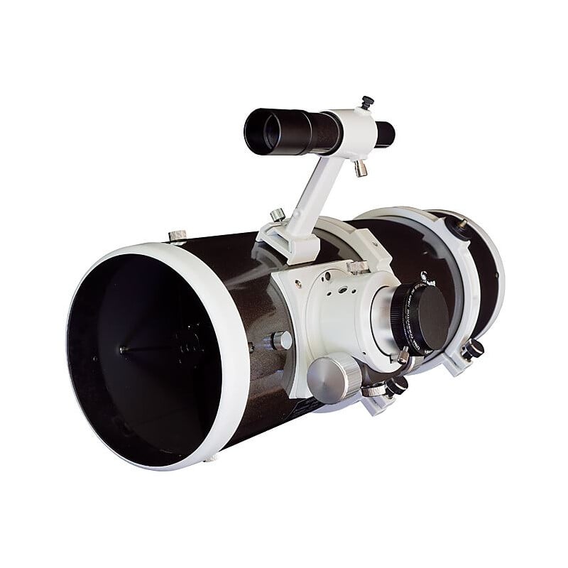 Sky-Watcher Quattro-150P HEQ-5 Pro SynScan – 150mm f/4 Newton 2 Skywatcher N 150 600 Quattro 150P HEQ 5 Telescoop Pro SynScan GoTo 3 Skywatcher N 150/600 Quattro-150P HEQ-5 Newton-buis horizontaal met 6x30-zoeker, buisklemmen en focuser zichtbaar.