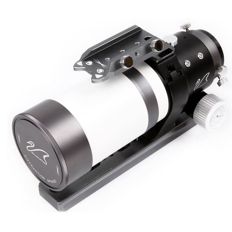 William Optics ZenithStar 61/360 APO II OTA 1 William Optics AP 61 360 ZS61 II Apochromatic refractor ZenithStar OTA 2 1 William Optics AP 61/360 ZS61 II in silver version with objective cap
