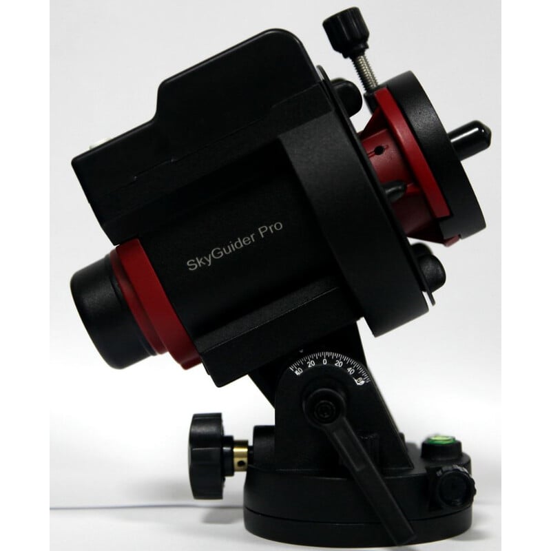 iOptron SkyGuider Pro Montering 1 iOptron Montering SkyGuider Pro 1 iOptron Montering SkyGuider Pro close-up zijaanzicht met rode motoreenheid en montagebasis
