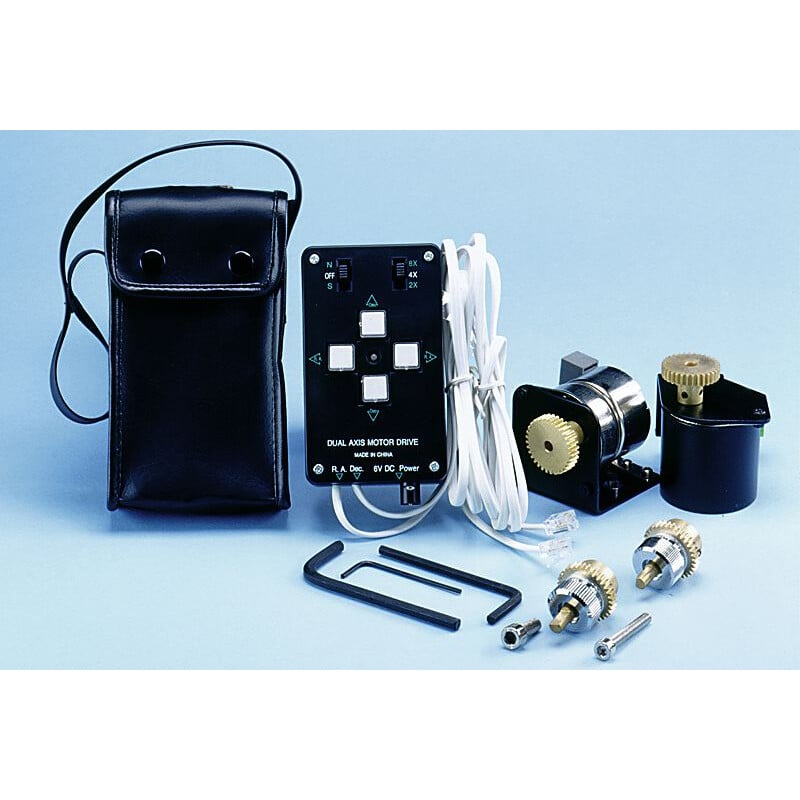 Sky-Watcher RA en DEC Motorset voor EQ-5 1 Skywatcher EQ 5 motorset RA en DEC Skywatcher EQ-5-motorset dual-axis set met handbediening, kabels, batterijtas/accuhouder, 2 motoren, koppelingen en gereedschap