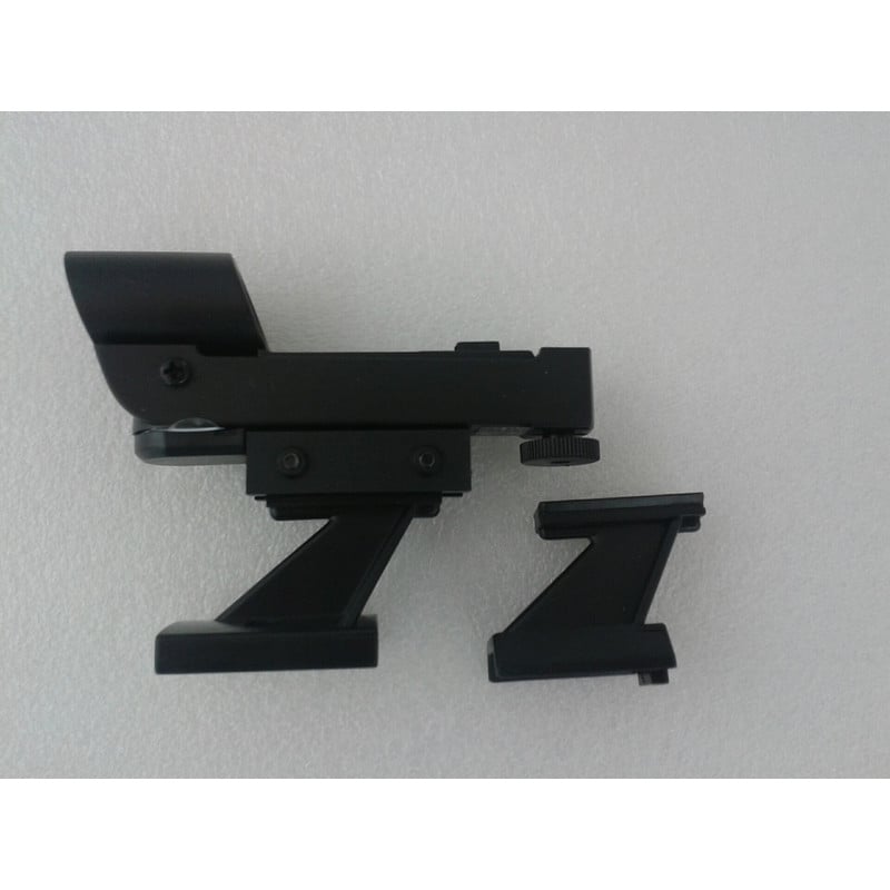 Sky-Watcher LED Finder met Double Ring Bracket 2 Skywatcher LED zoeker met dubbele montagering 1 Skywatcher LED-zoeker met losse dubbele montagering en verschuifbare montageplaat naast elkaar op een lichte achtergrond