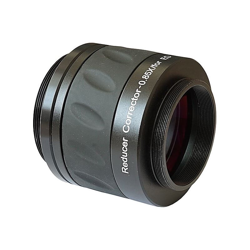 Sky-Watcher 0.85x Focal Reducer & Field Flattener voor Evostar-72ED DS-PRO 1 Skywatchers 0.85x 72 ED Flattener EvoStar Skywatchers 0.85x 72 ED reducer flattener cilindervormige zwarte correctorlens met M56- en M48-schroefdraad en rode coating.