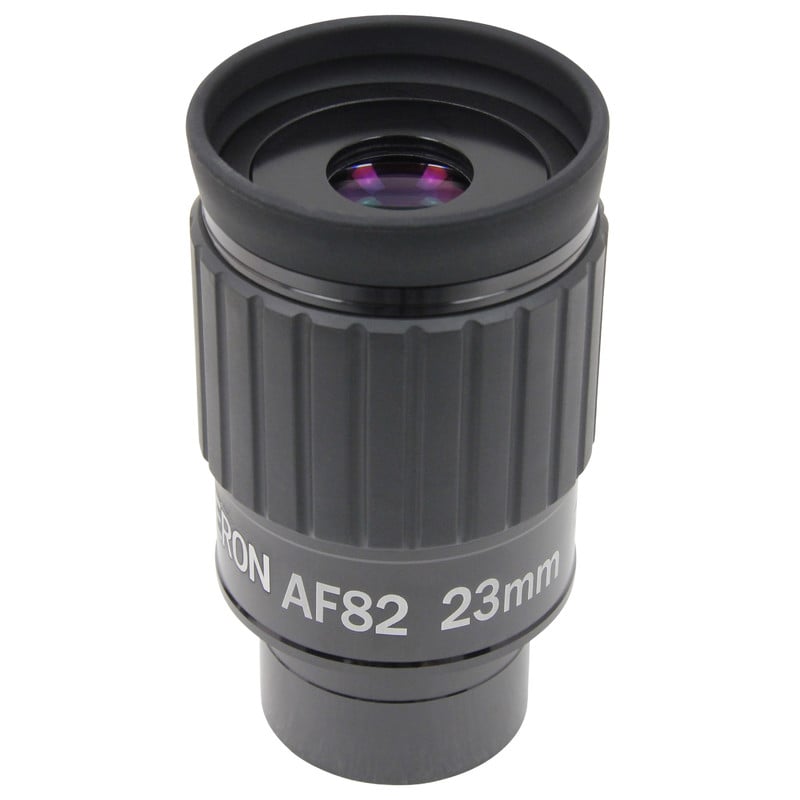 Omegon 23mm Ocular Oberon 2'' 1 Omegon Ocular Oberon 23mm 2 2 Omegon Oberon Eyepiece 23mm 2'' top view with lens aperture and purple anti-reflection coating.