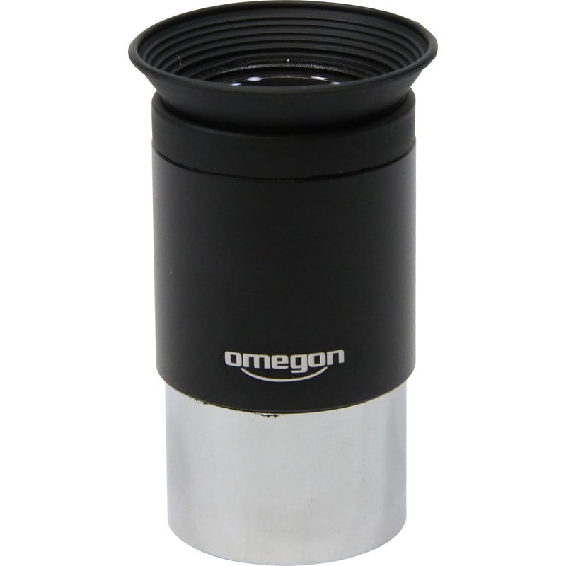 Omegon 25mm Oculair Plössl (1,25 inch) 1 Omegon Ploessl oculair 25mm 1 25 1 Omegon Plössl oculair, 25mm, 1,25'' close-up met zwarte rubberen oogschelp, Omegon-logo en metalen loopvlak.