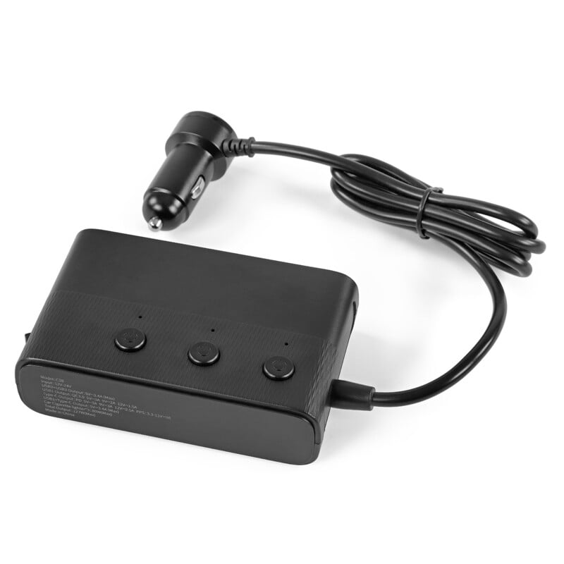 Omegon Power Hub C28 - 3× 12V + 4× USB 1 Omegon Power Hub C28 3x 12V 4x USB 2 Omegon Power Hub top view with visible 3x 12V outlets and USB ports