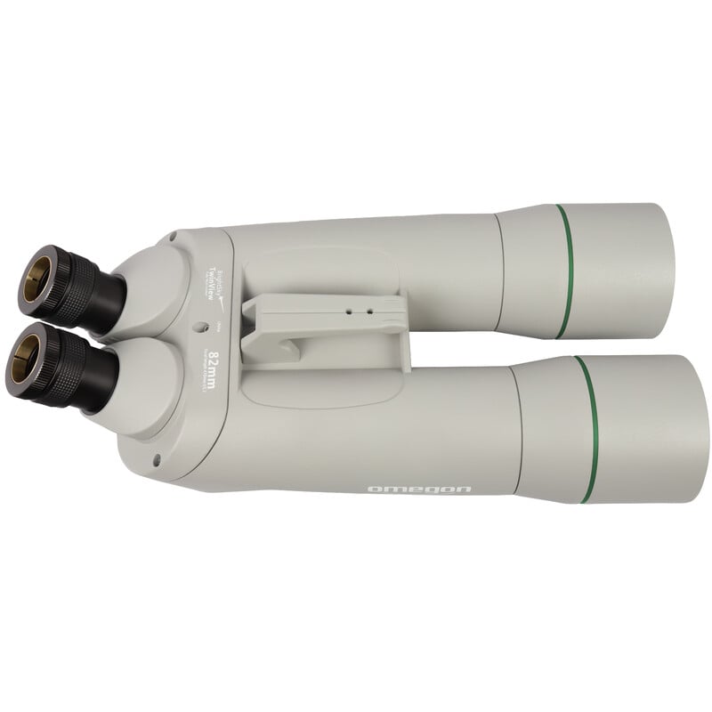 Omegon Brightsky 45° Verrekijkers 26x82 1 Omegon verrekijkers Brightsky 26x82 45d 6 Omegon Brightsky 45° Verrekijkers zijaanzicht met beide kijkbuizen uitgelijnd en groene lensring