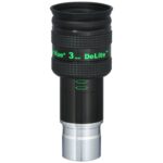TeleVue DeLite oculair, 3mm, 1,25" productfoto van het 1,25 inch DeLite 3 mm oculair met groene opdruk en geribbelde grip op witte achtergrond