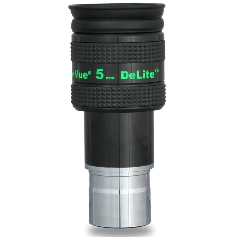 TeleVue DeLite oculair, 5mm, 1,25" productfoto van het 1,25 inch DeLite 5 mm oculair met groene opdruk en geribbelde grip op witte achtergrond